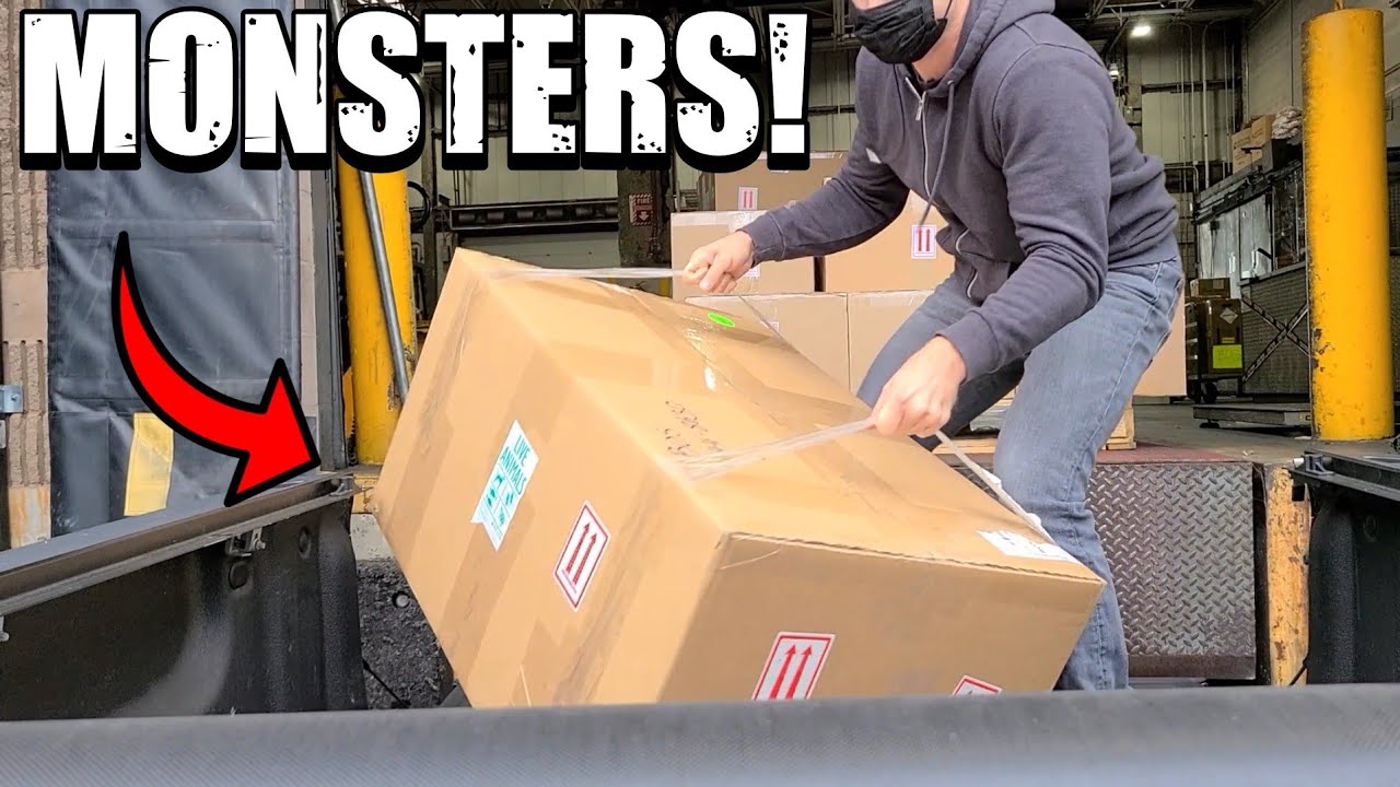 Only 1 Fish Fit In These Massive Boxes! *LIVE FISH UNBOXING*