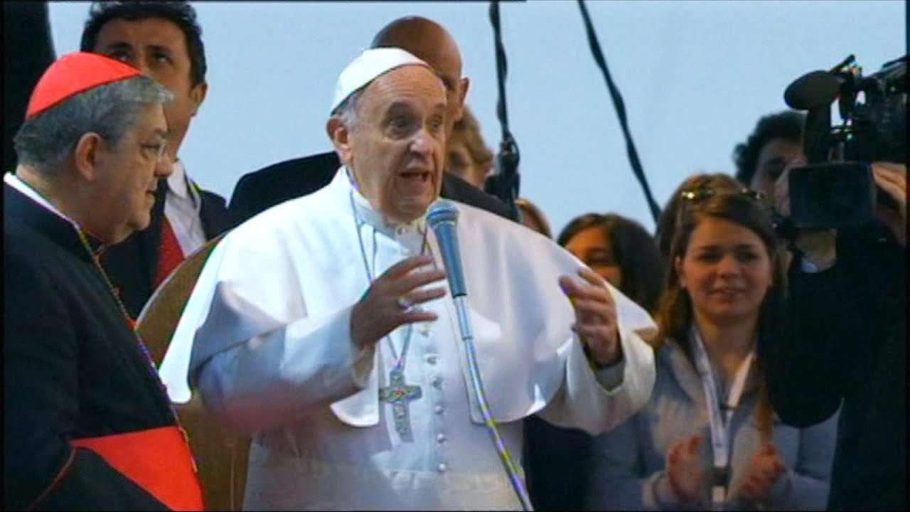 Pope Francis Dines With Gay, Transgender Inmates