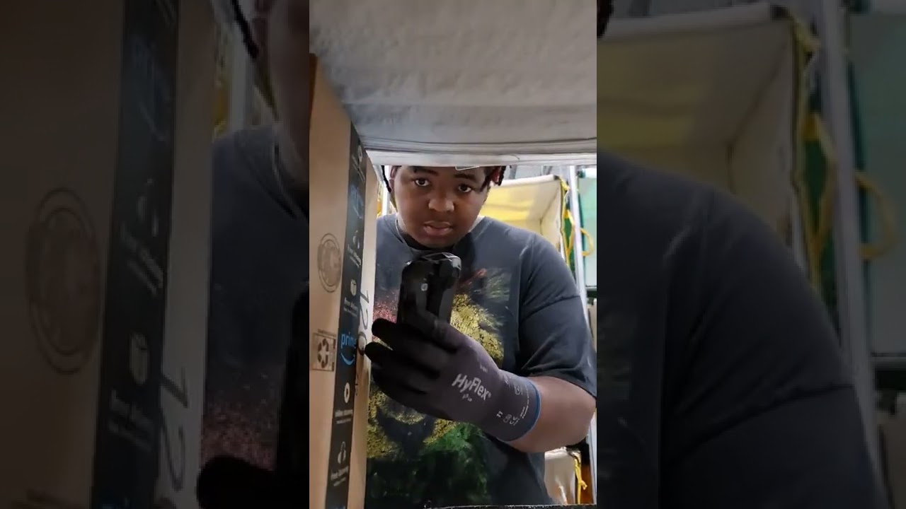Stowing at amazon delivery station