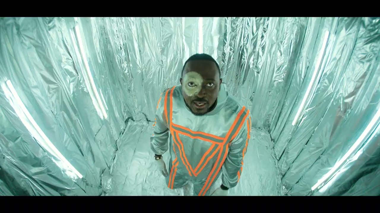 DANY MAGGEİNTHA – Ça vole bas ! (Clip Officiel)