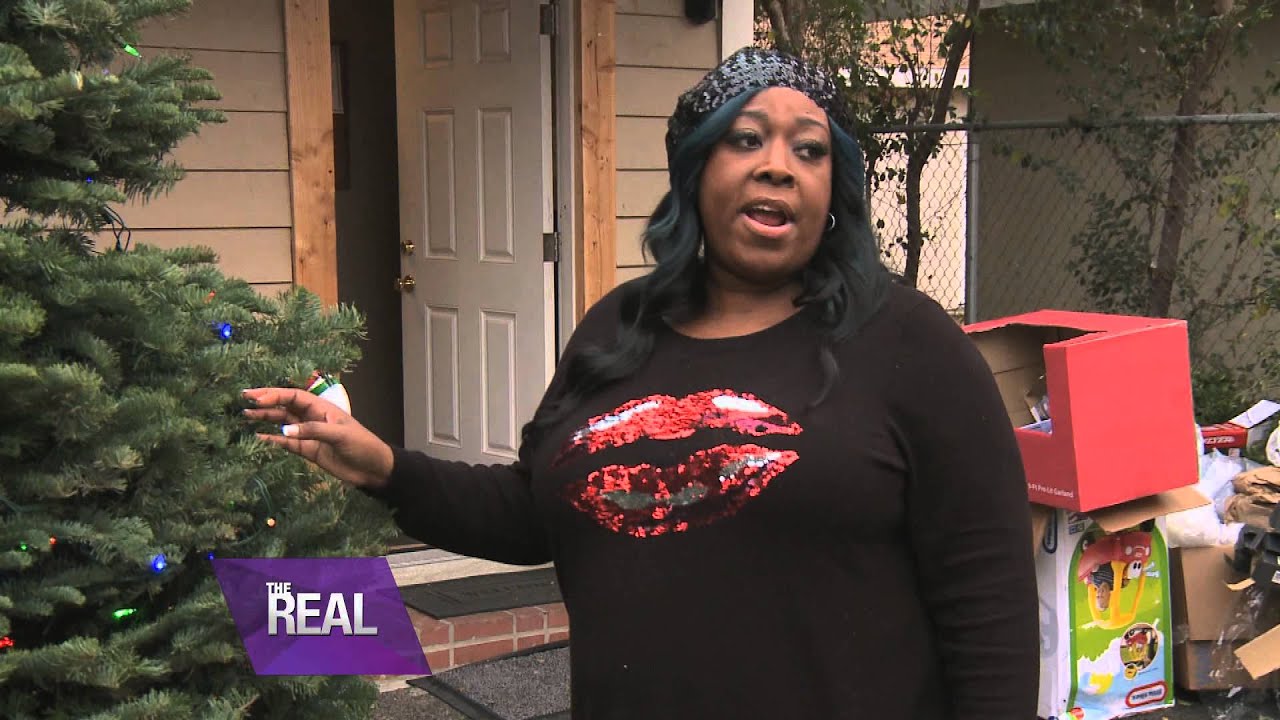 Deck the Halls! ‘The Real’ Hosts Spread Holiday Cheer