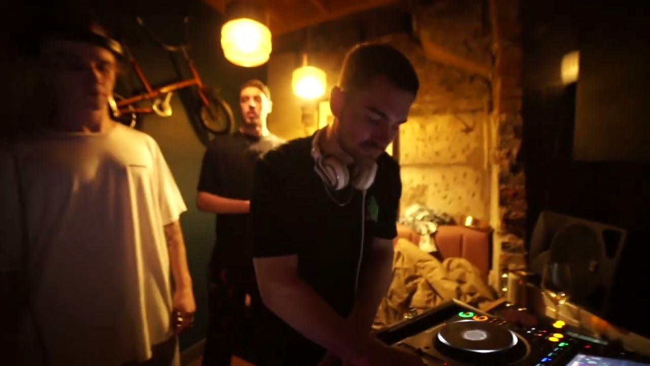 Wilmore & Cook - Breathe (Leon Remix) (Music Video)