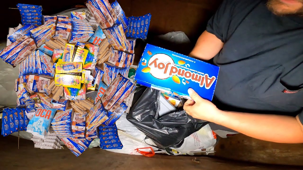 AMAZING Dumpster Diving Candy SCORE!!