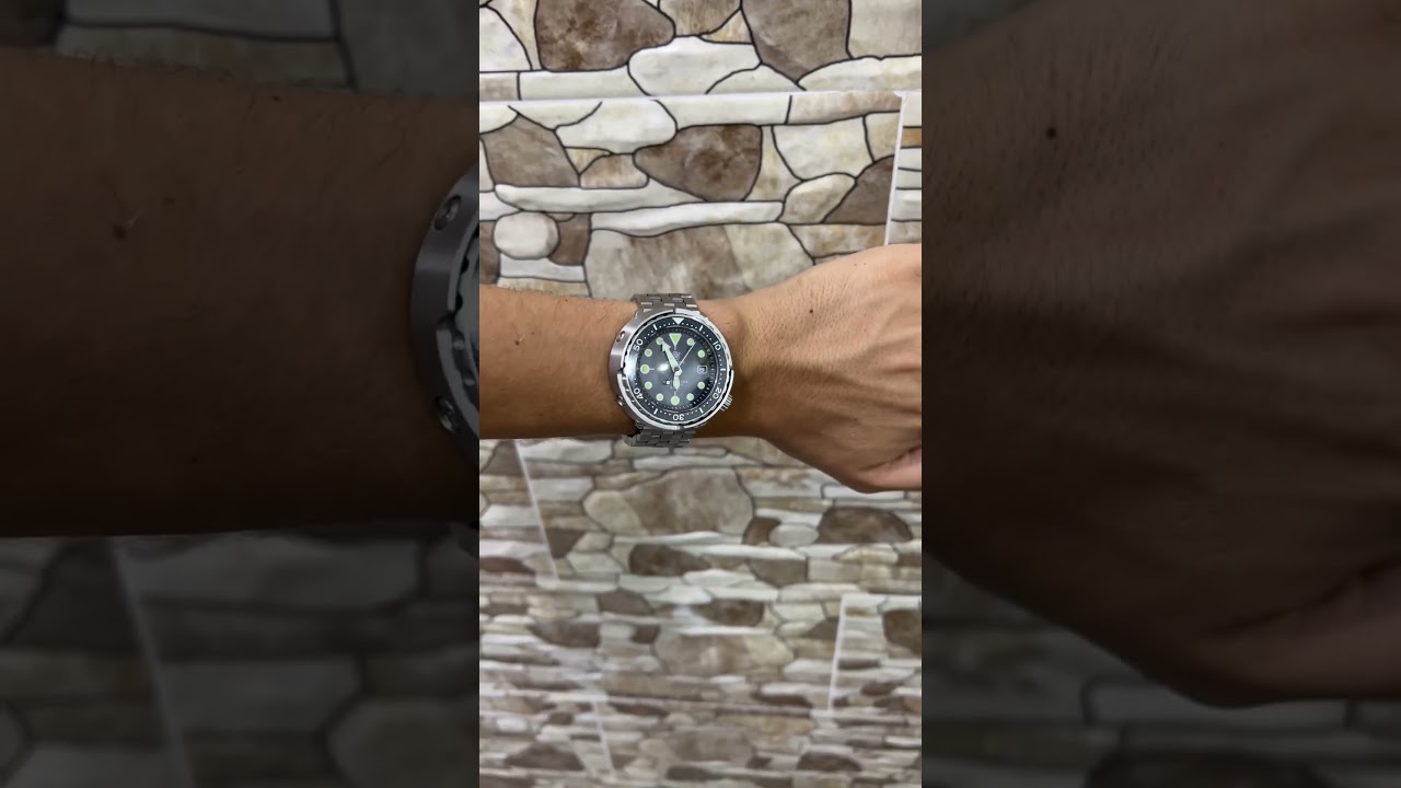 STEELDIVE SD1975 Automatic Diver's watch 300 meters Sapphire Crystal Ceramic Bezel and C3 Lume.