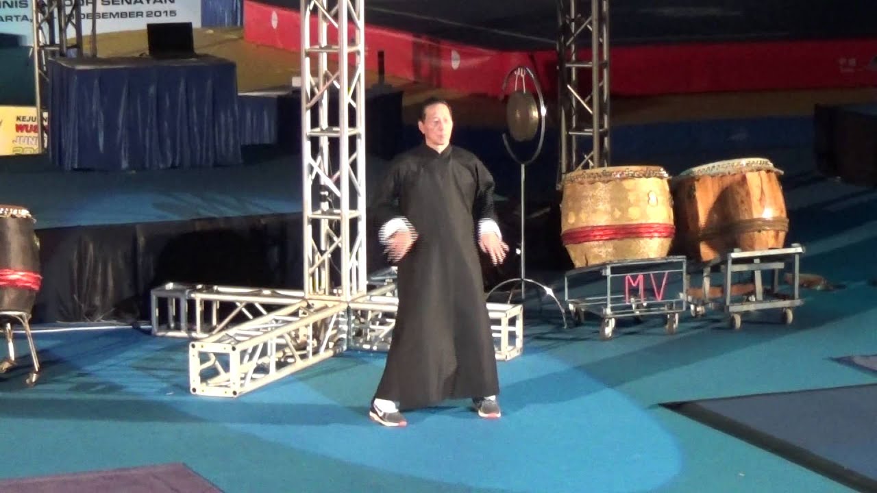 Grandmaster Samuel Kwok-Siu Nim Tao and Chi Sao