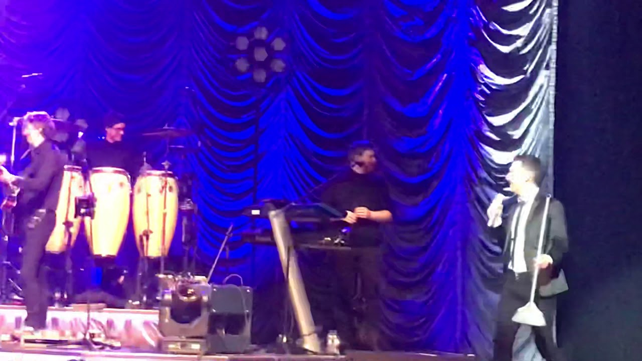 Nathan carter-brush dance @ the helix-What a guy 🙌