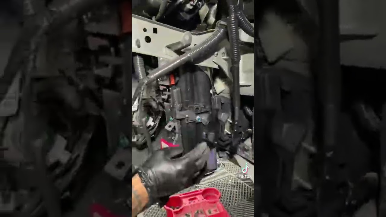 Mazda 3 Skyactiv i-ELOOP Capacitor Replacement