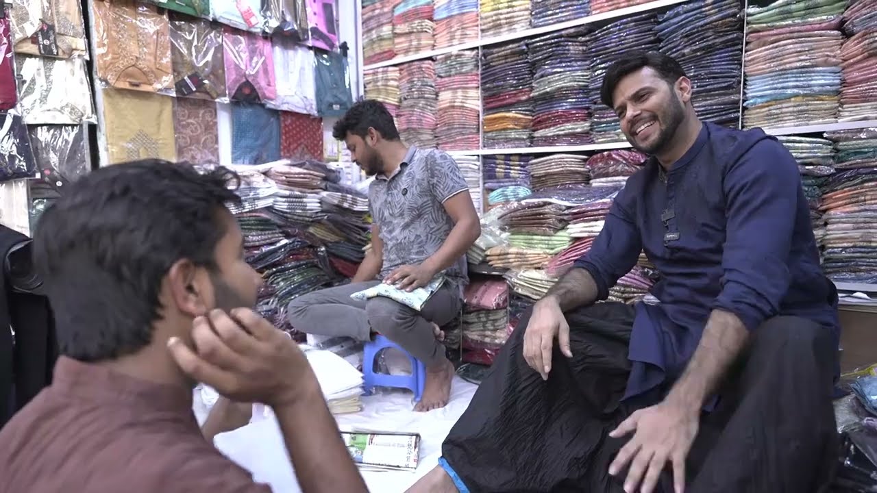 এবার লুঙ্গি বিক্রেতা হলাম l