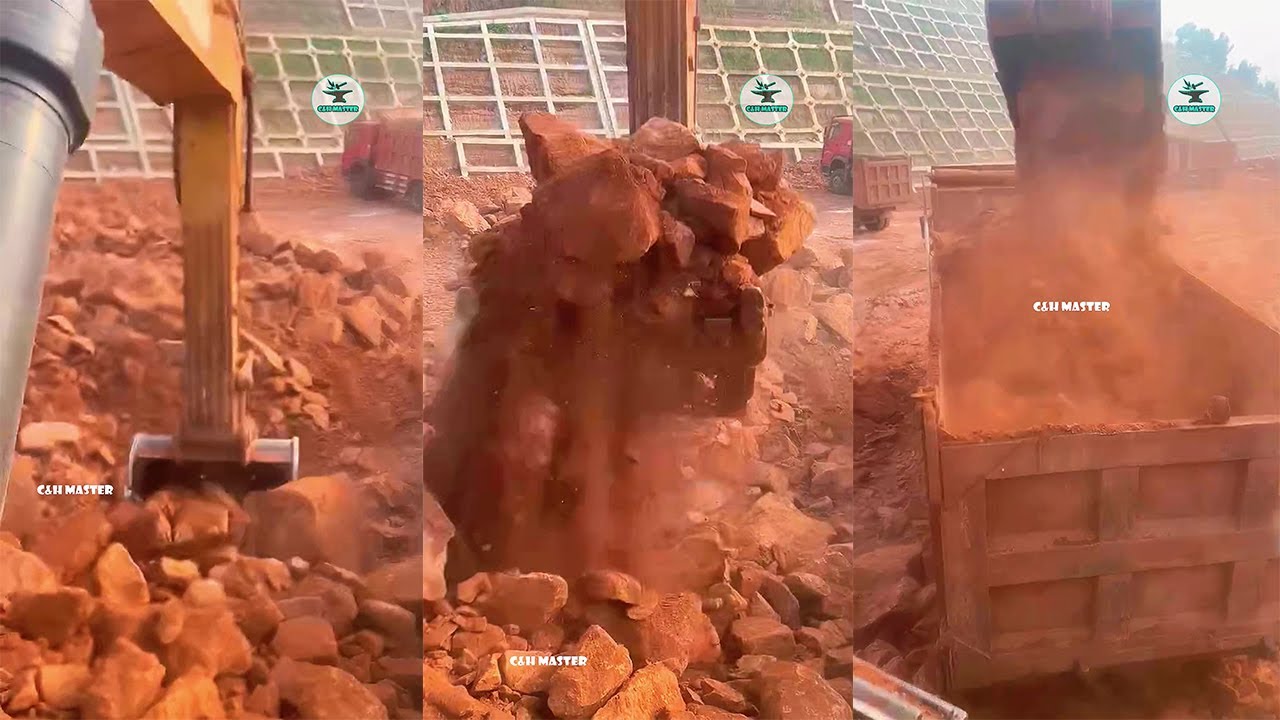 The Process Of Soil Excavation And Transportation P1366