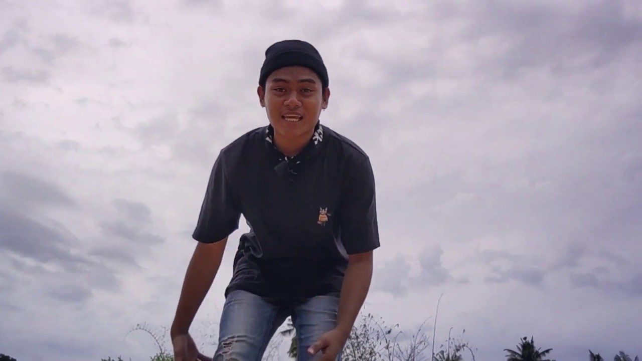 AMIGOS - Autotune (Official Music Video)