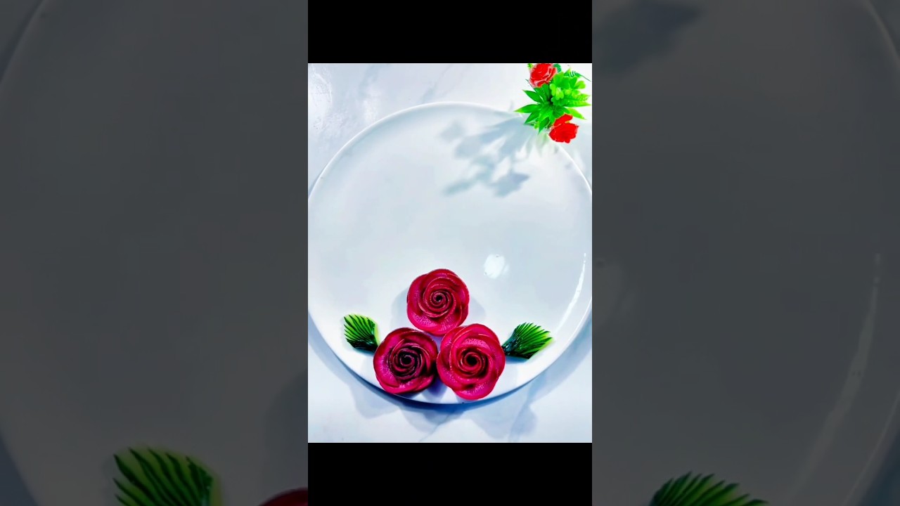 🌹✨ Stunning Beetroot Rose Plate Decoration &ndash; Easy & Elegant Food Art! 🍽️💖