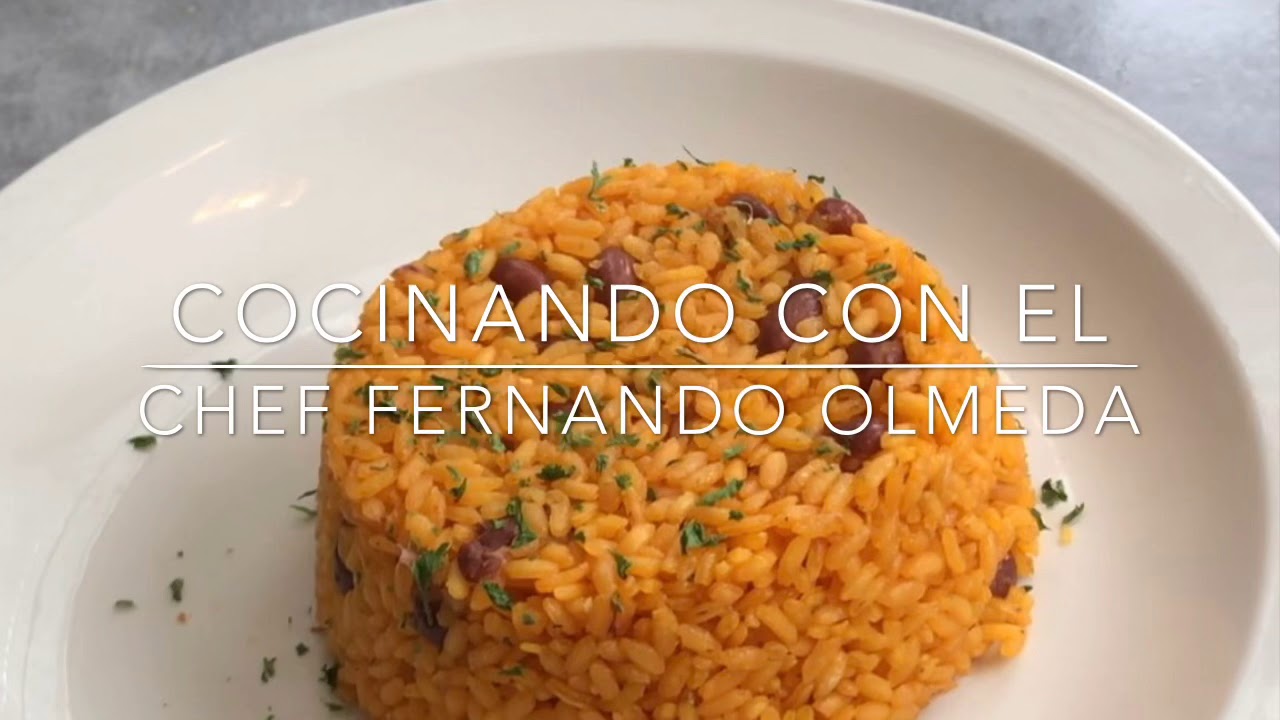 Arroz con habichuelas estilo puertorriqueño