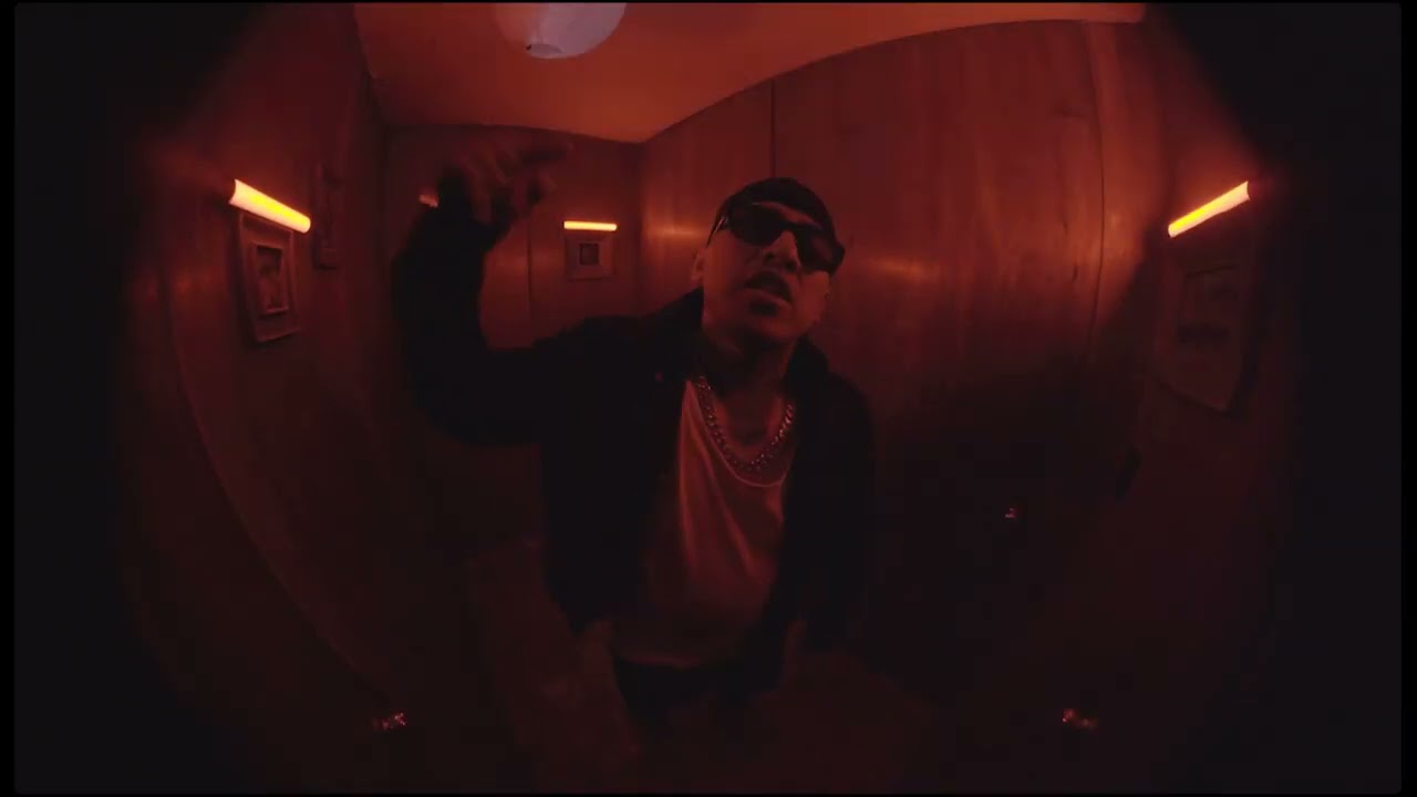 Faruz Feet - Sirena (Video Oficial)