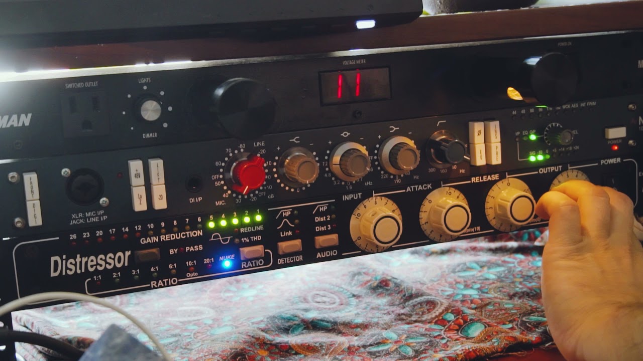 Empirical Labs Distressor EL8 Test on Vocals - Are Analog Compressors Worth it?