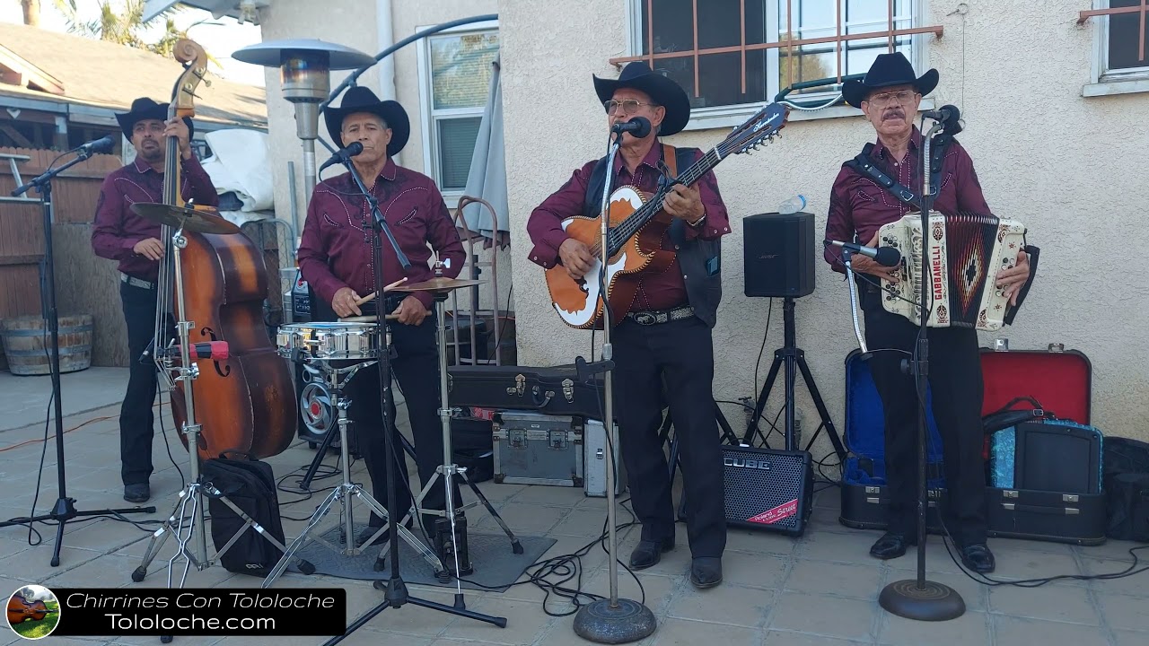 De mis Amigos Rodeado - Chirrines Con Tololoche 818-290-4645 area de Los Angeles CA.