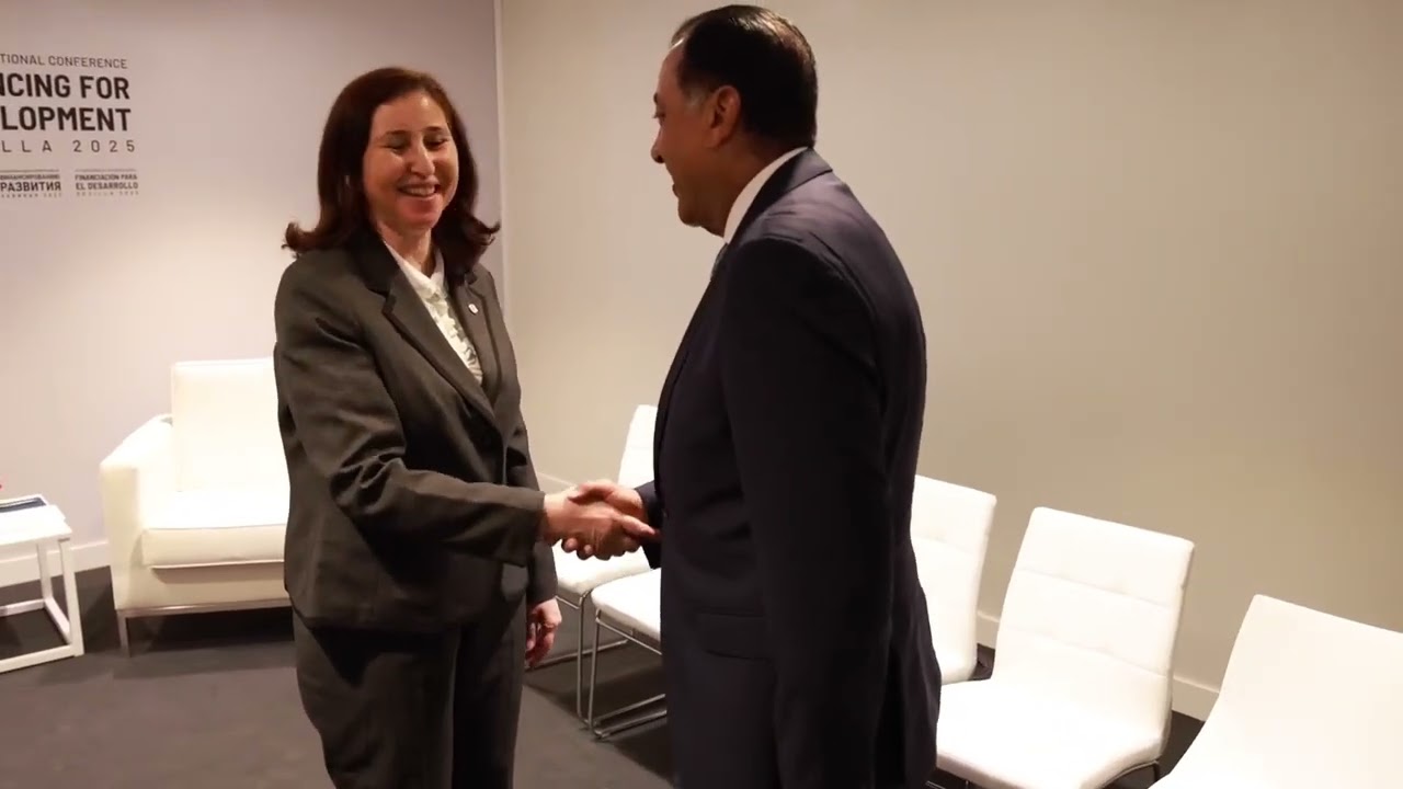 ملخص اليوم الأول من زيارة رئيسة الحكومة السيدة سارة الزعفراني الزنزري الى اشبيلية