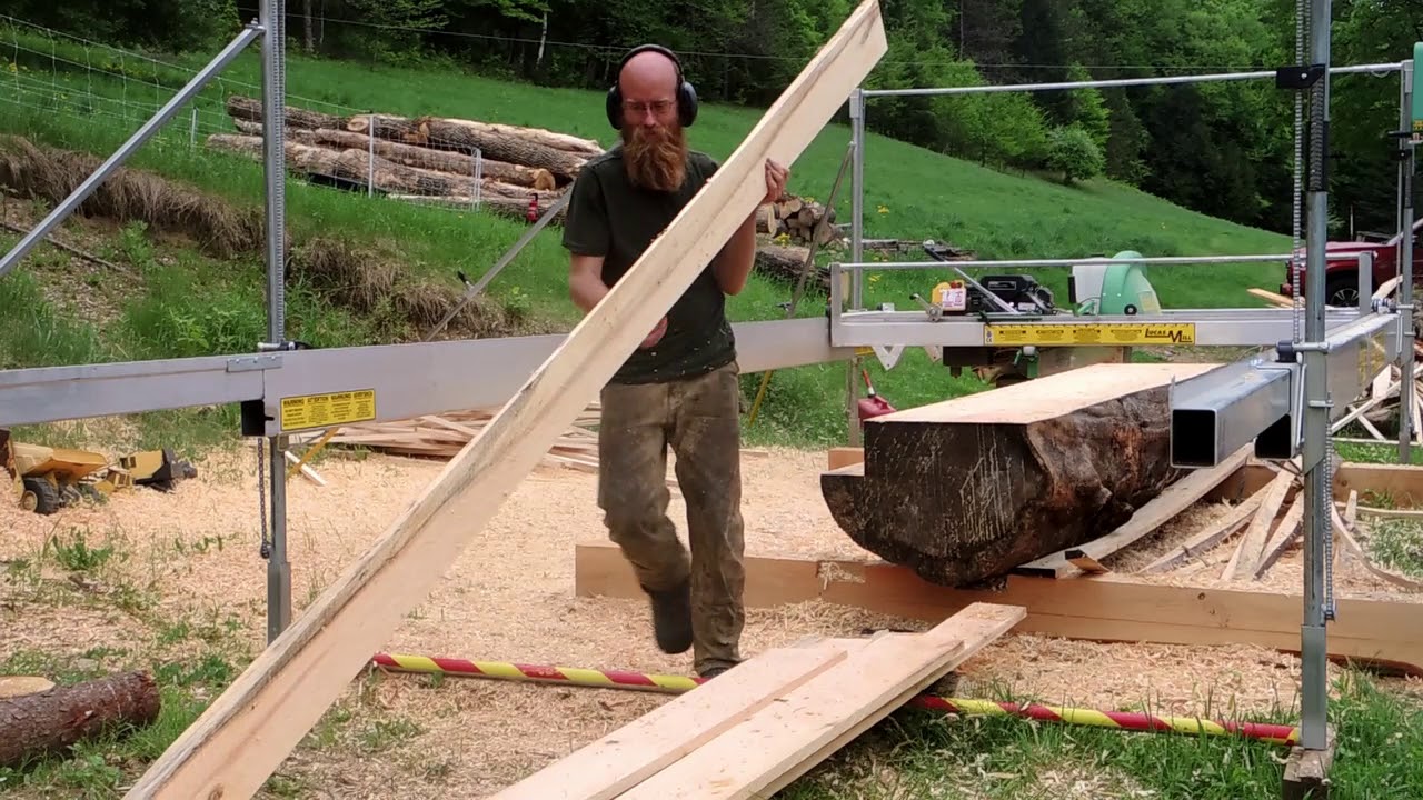 milling some old big pine with the lucas mill
