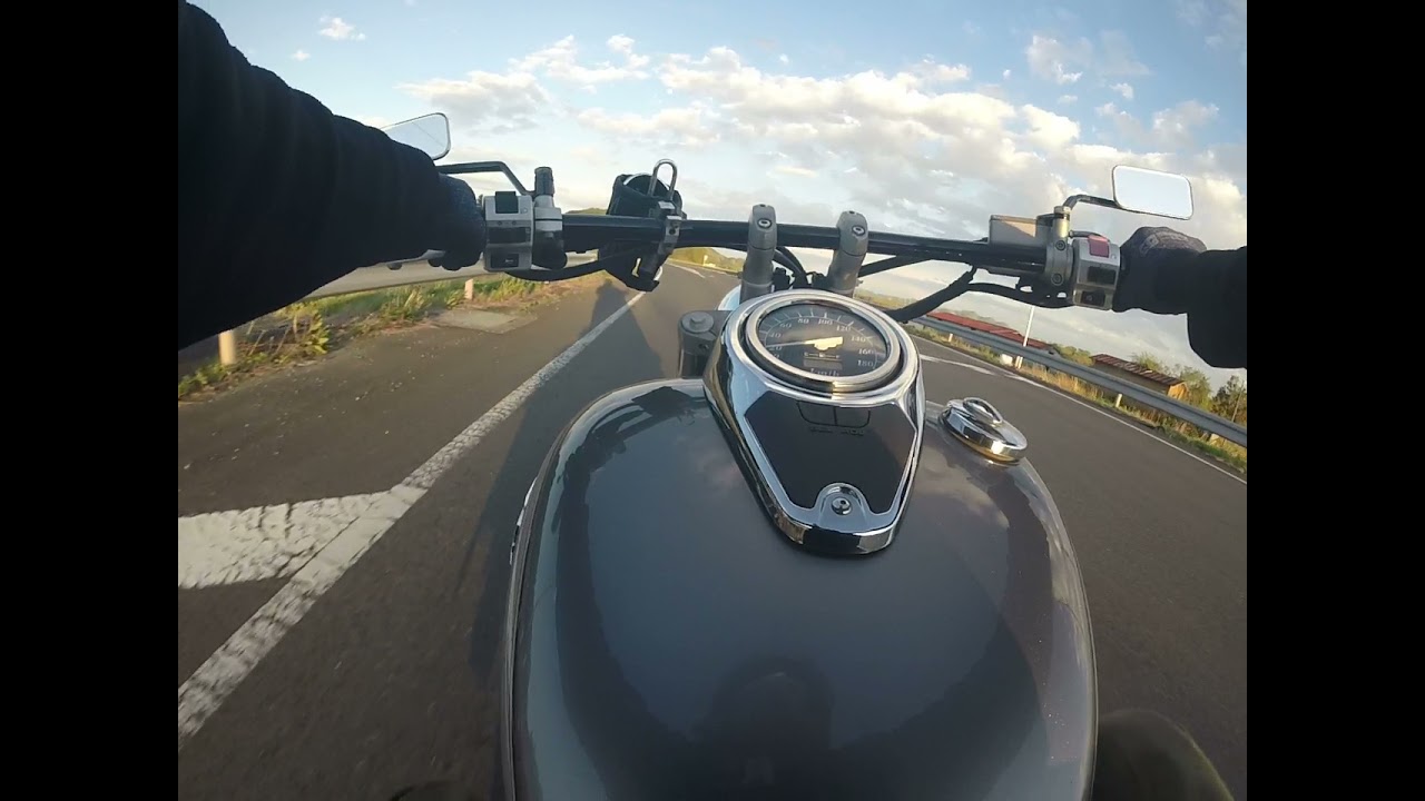 SUZUKI INTRUDER CLASSIC 400