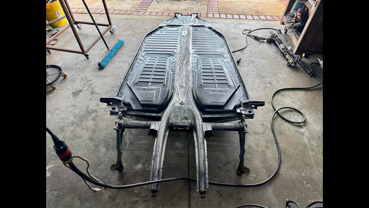 Ep7 Flora Subaru Beeetle Swap  Install floorpans  Repair floor  Install water coolant pipe channels.