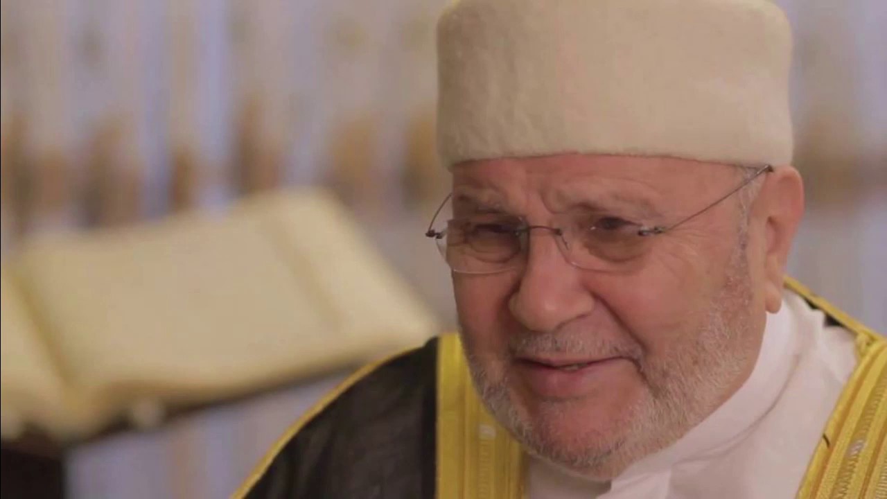 كيف رفع الله السماء بلا عمد ؟ المحاور يسال والدكتور محمد راتب النابلسي يجيب