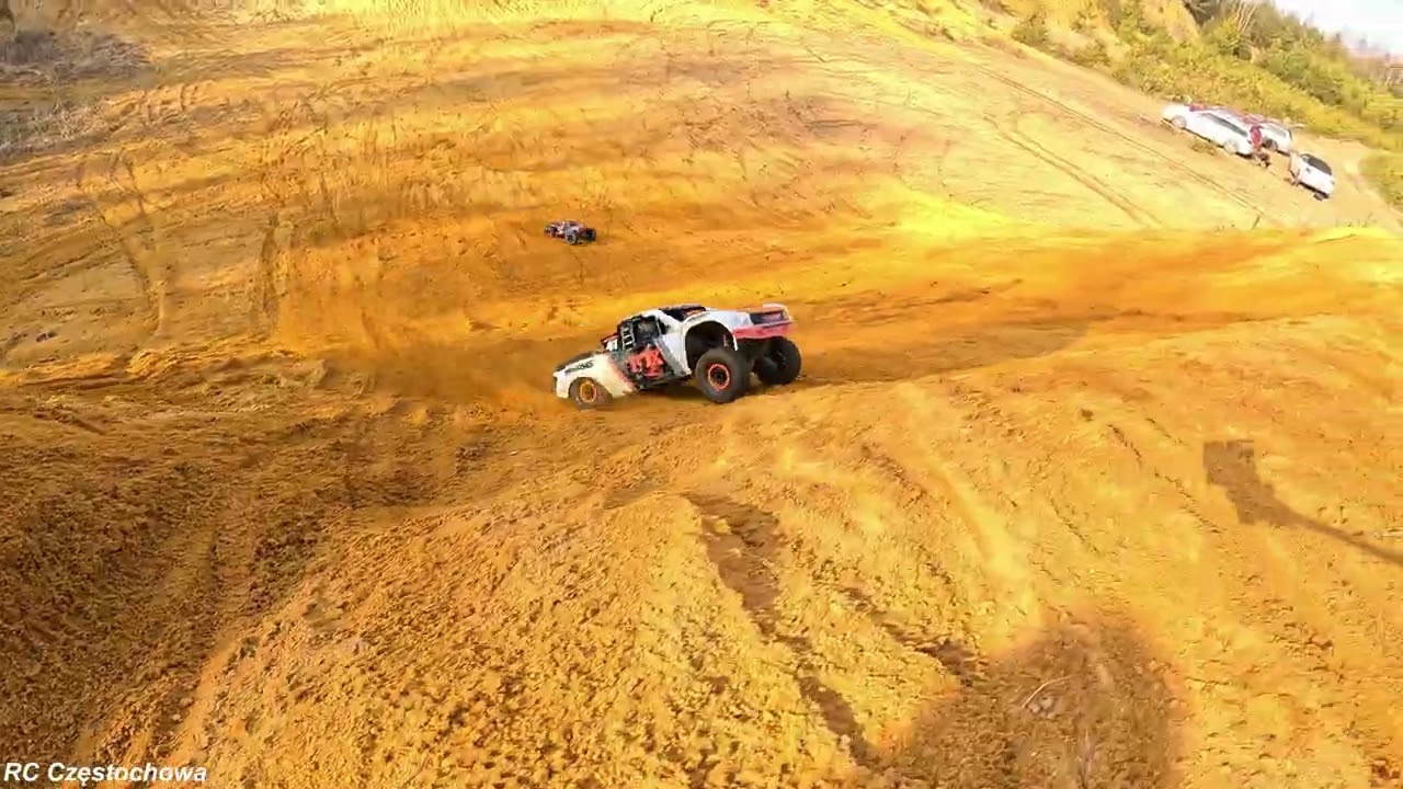 Bashing, Traxxas XMaxx, XRT, Flying Cars