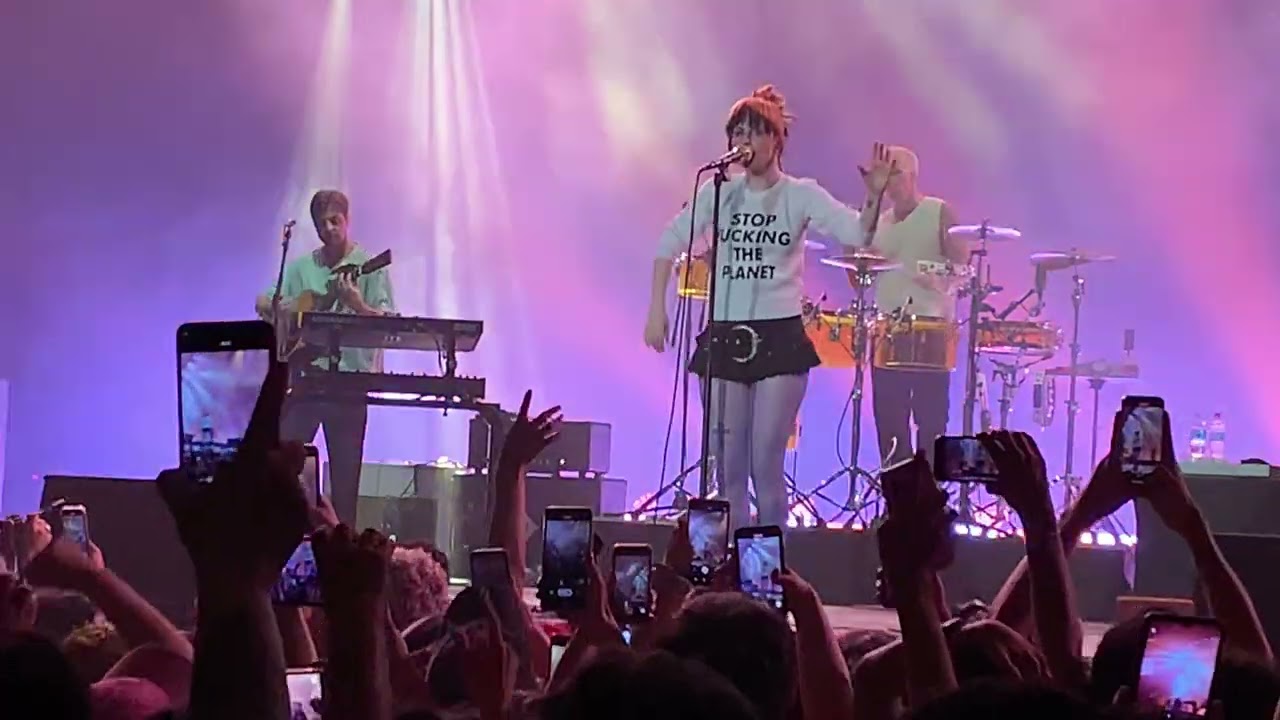 Paramore - Playing God / Movistar Arena / Santiago, Chile