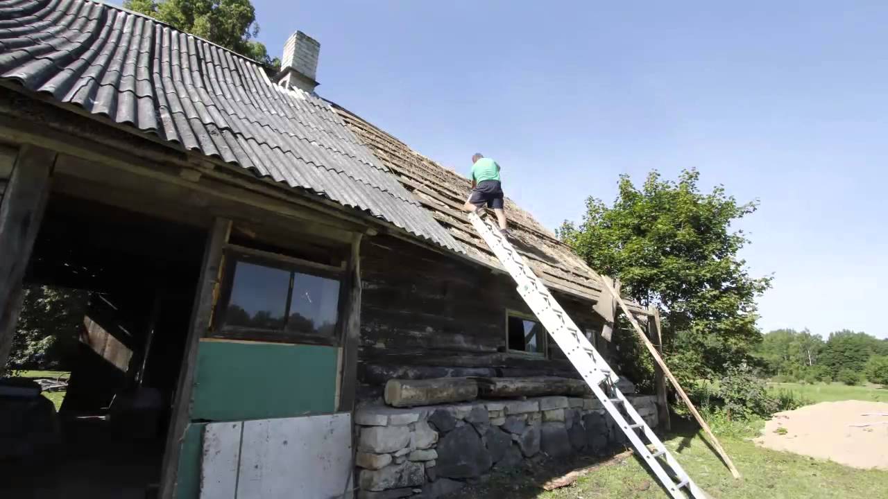 Metsamaja vana katus maha