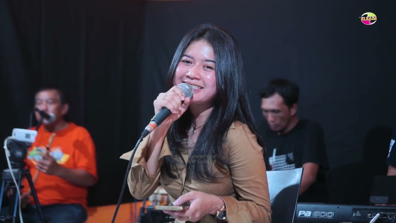 Lagu lawas yang pernah hits enak juga dikoplo latihan New Elsada cover Dea Luvi