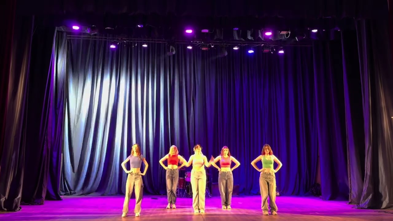 Шоу талантів КНЛУ 2025     Запальний танець від групи  студентів, які вивчають корейську мову