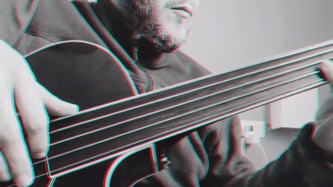 Does this acoustic Harley Benton bass sounds like an upright?
