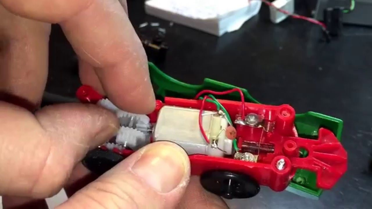 Exkurs elektrische Playtive Lok von U. Leinss Uhingen Für Brio Eichhorn Bahnen zerlegen reparieren