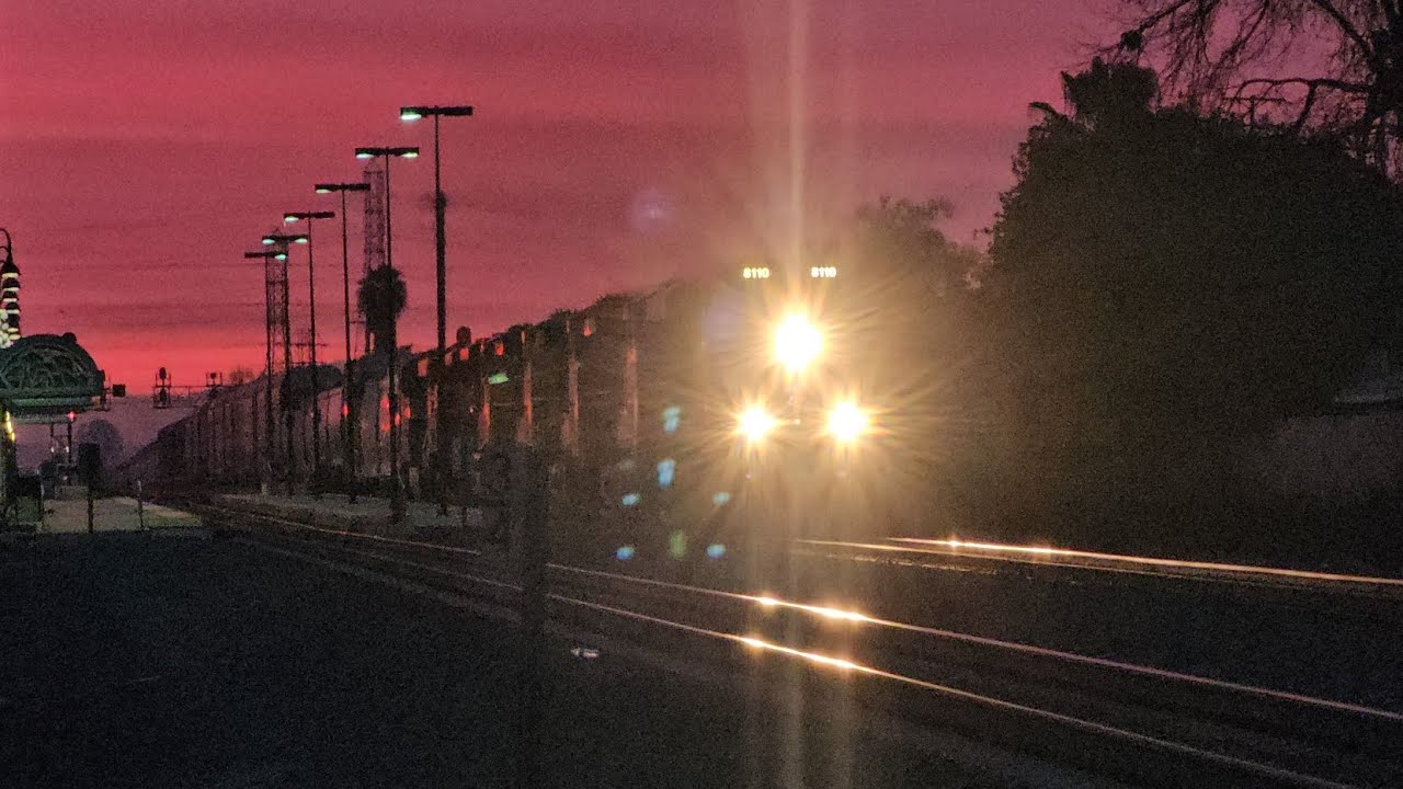 First Trains of 2025: Railfanning Montebello at Night