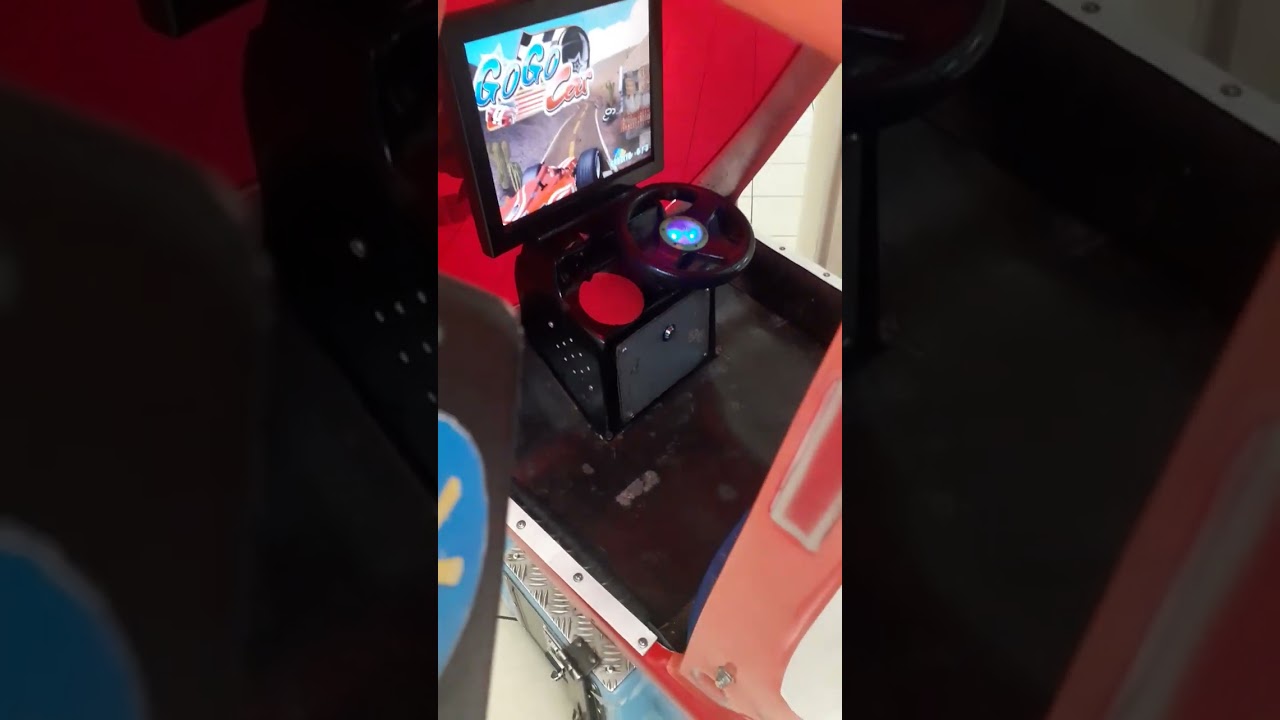 fnc helicóptero air force kiddie ride en el mall apumanque (corto)