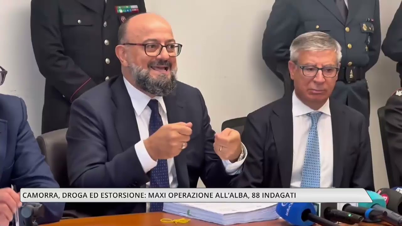 Salerno, maxi operazione all'alba: 88 indagati