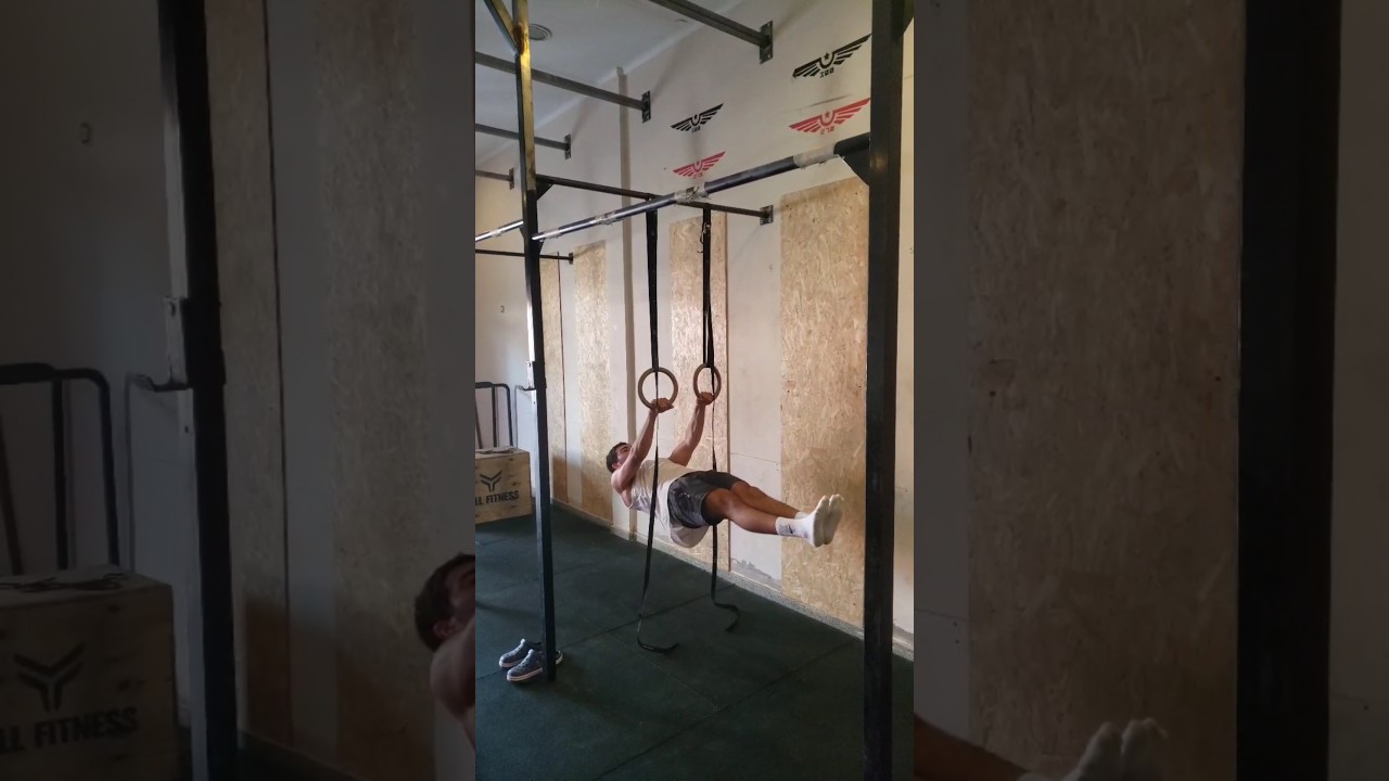Front lever en anillas