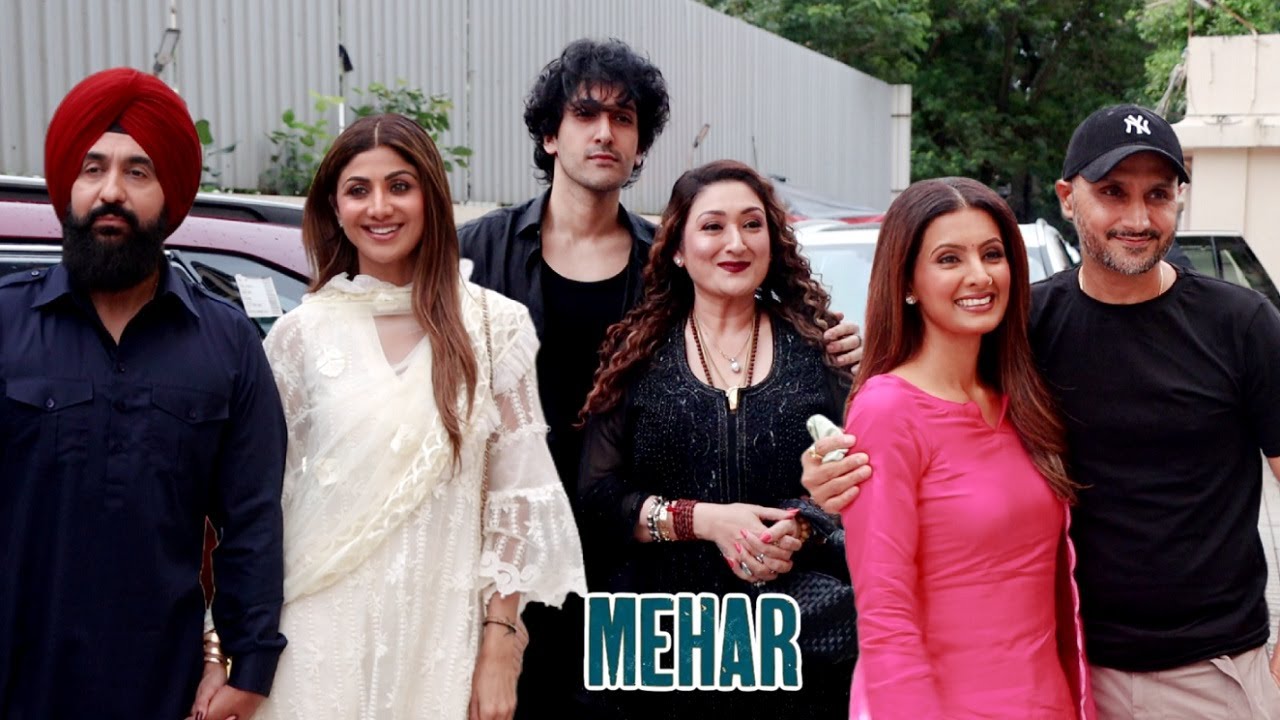 Sunita Ahuja, Shilpa Shetty, Geeta Basra, Harbhajan, Ayesha Jhulka, Raj Kundra At Meher Screening