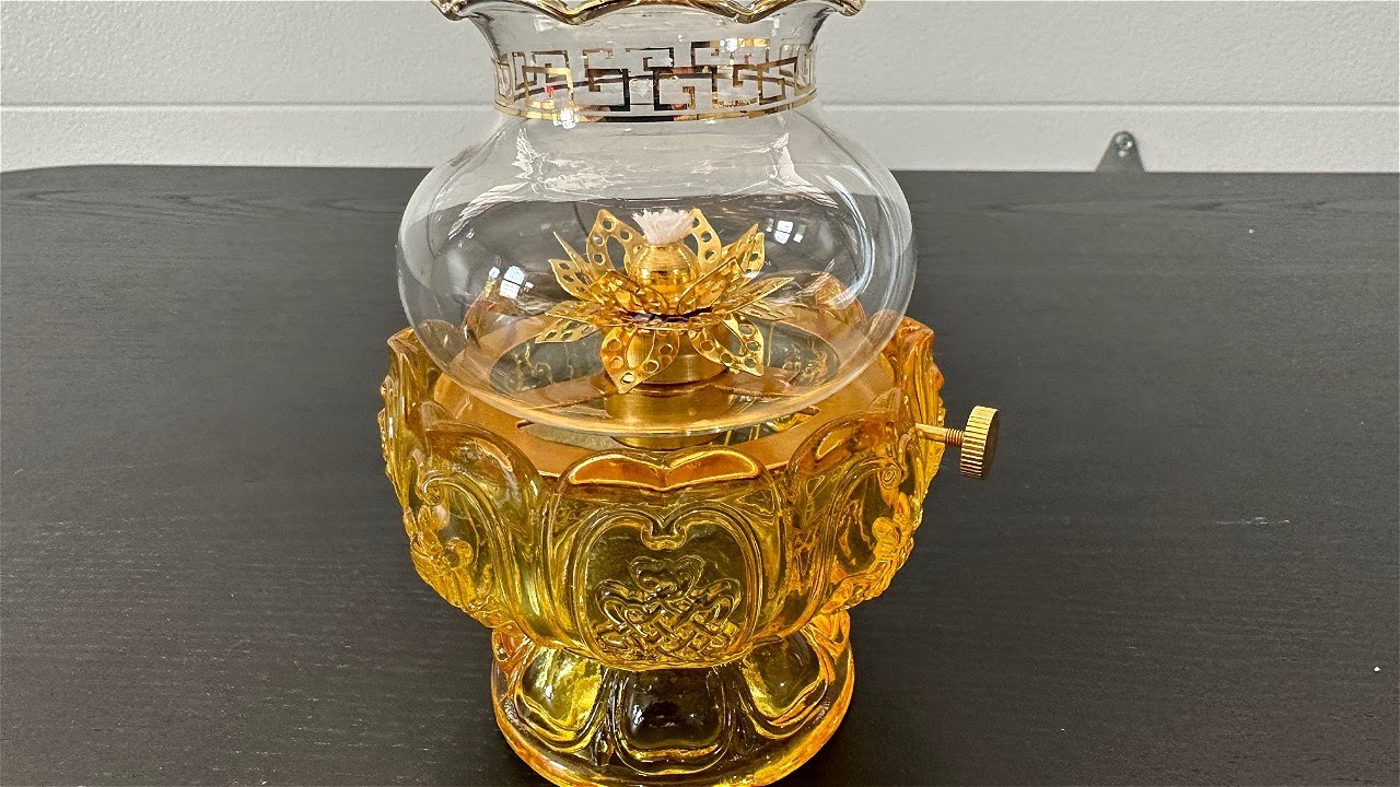 NAUDILIFE Gold Decorative Oil Lamp