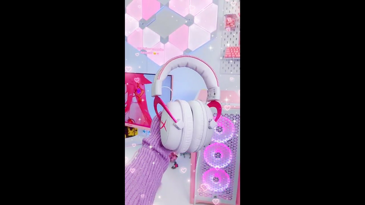 PINK + WHITE HYPERX CLOUD II'S