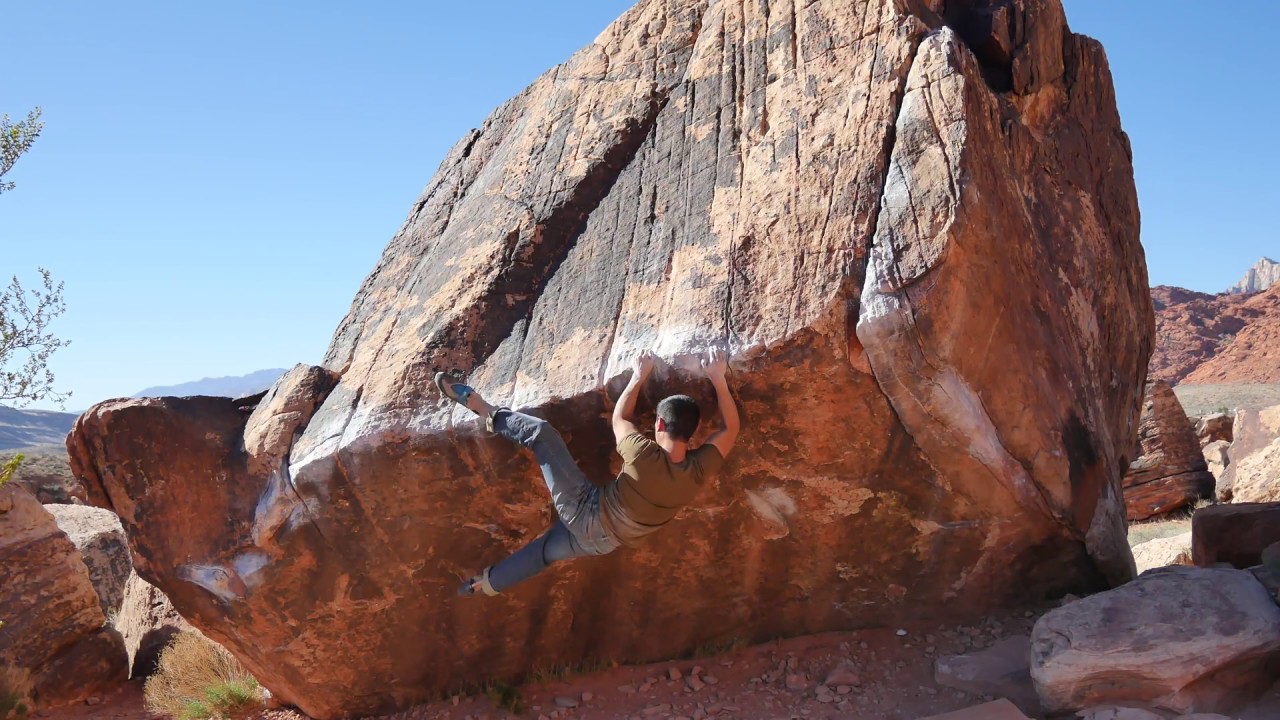 Red Rocks Bouldering: Alexisizer (V6)