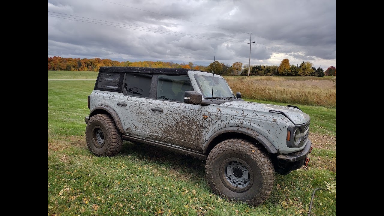 Stock Bronco Badlands 33's vs 37's