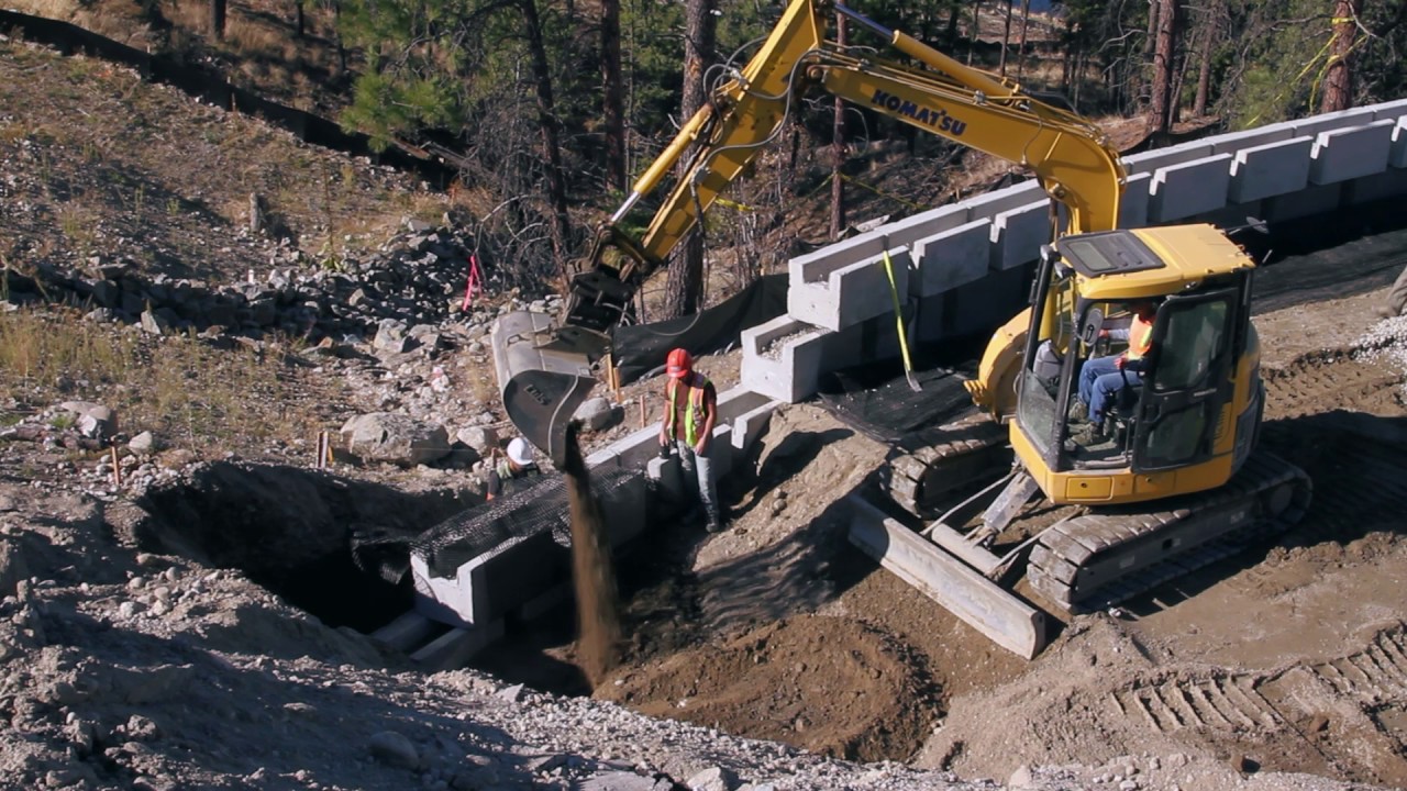 MagnumStone Retaining Wall Time Lapse Installation