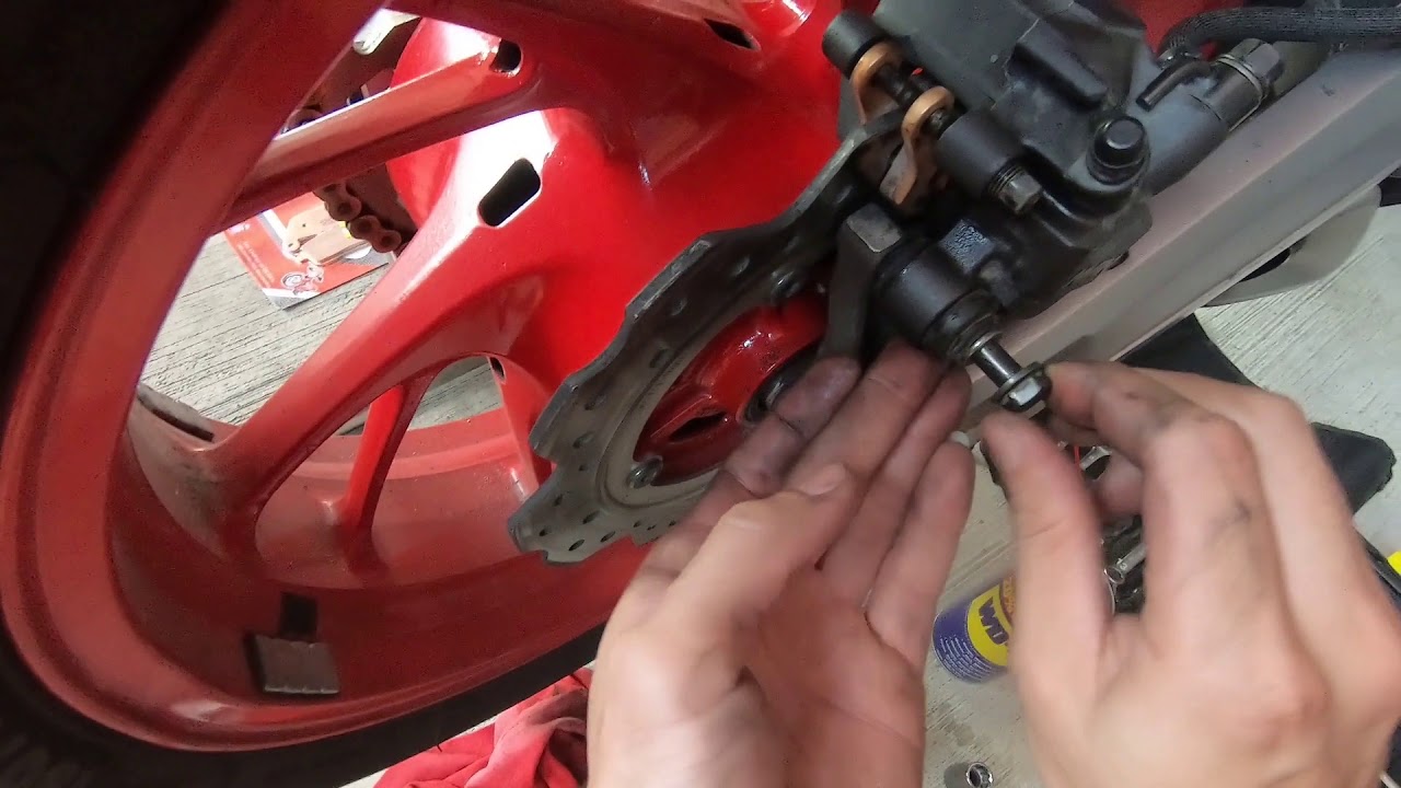 Time to change brake pad for my CBR650F | Rear and Front