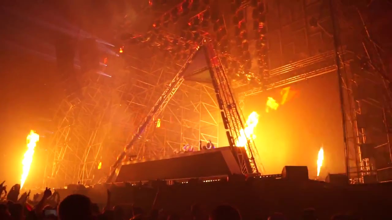 Team Red @ Hard Bass 2015