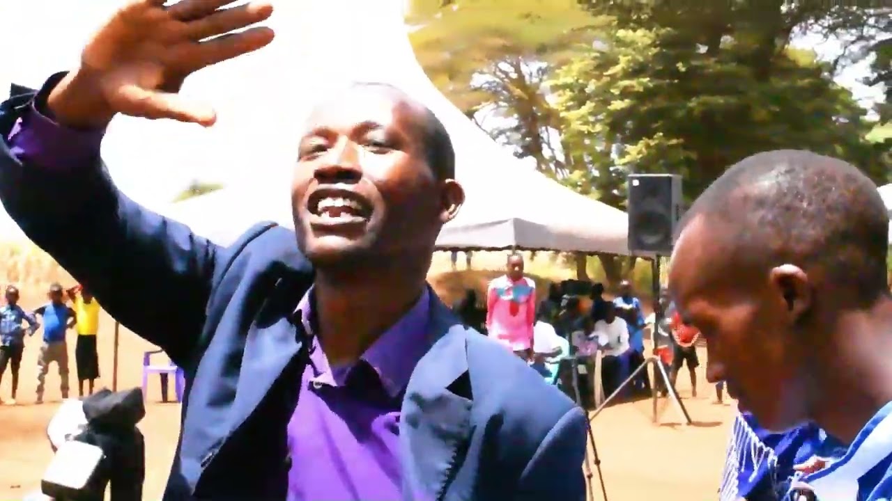 David Tikoi Performs Live at Elangata Enkima