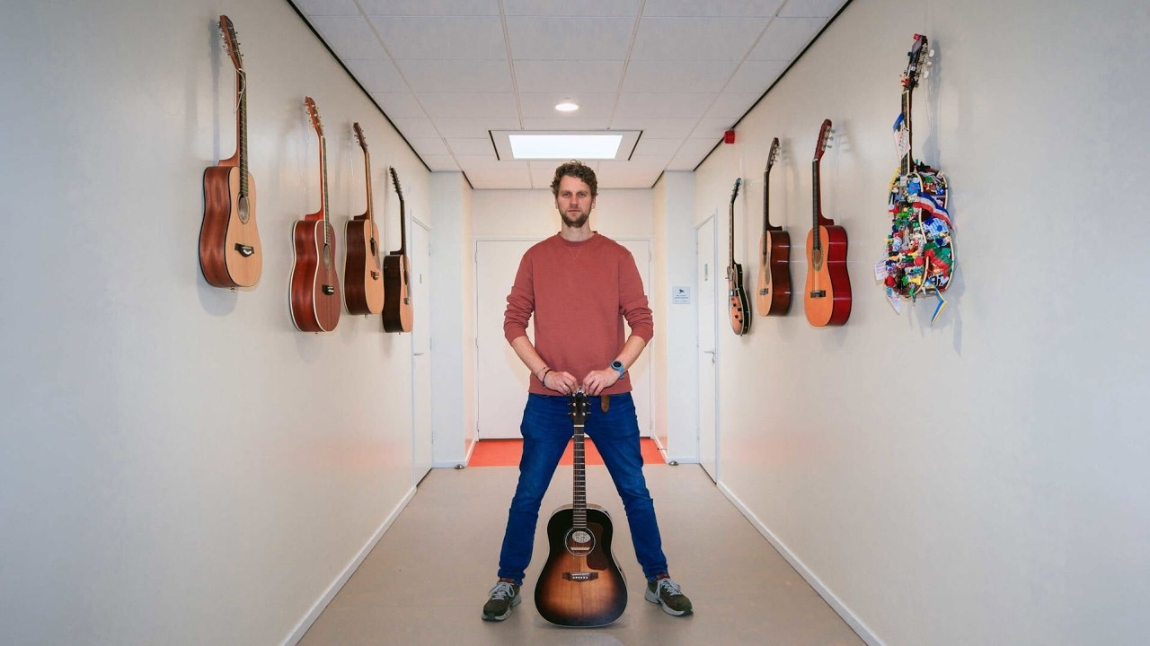 Leer 15 Miljoen Mensen op Gitaar van Fluitsma & van Tijn