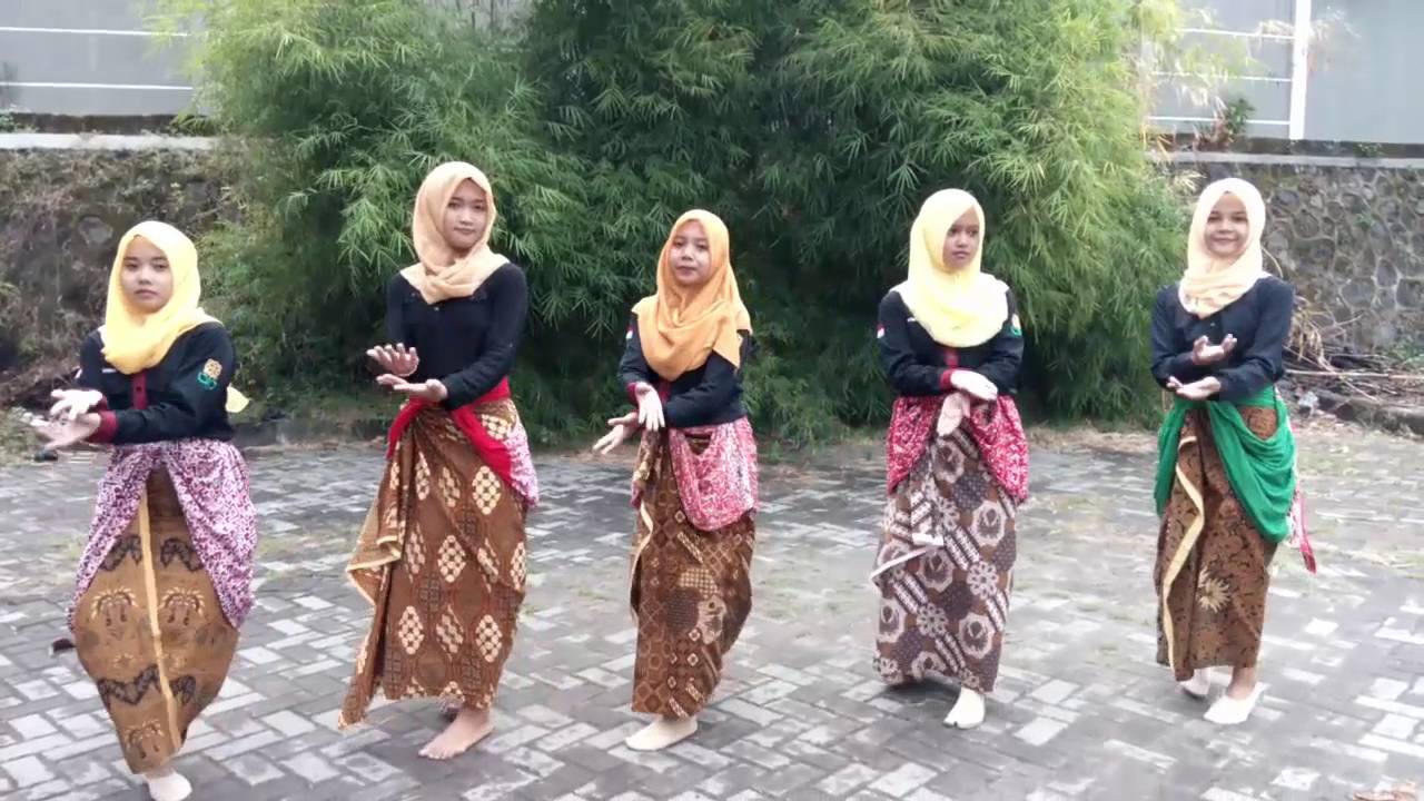 TARI GUNDUL  GUNDUL PACUL  TRADISIONAL-PGRA UIN Sunan Kalijaga Yogayakarta