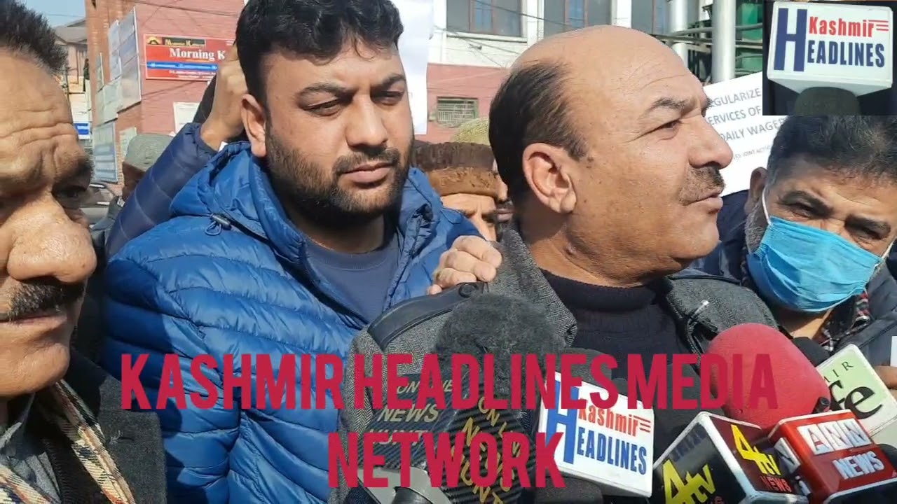 Kashmir Headlines Media Network, Arshid Mir) EJAC  Demands Regularization of Daily wajers)