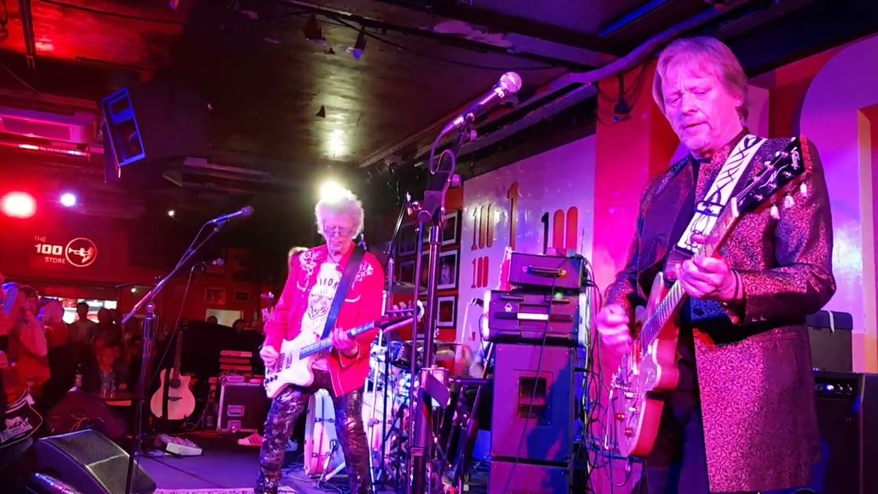 Martin Turner ex Wishbone Ash perform Argus live, 100 Club, London, 15 April 2022