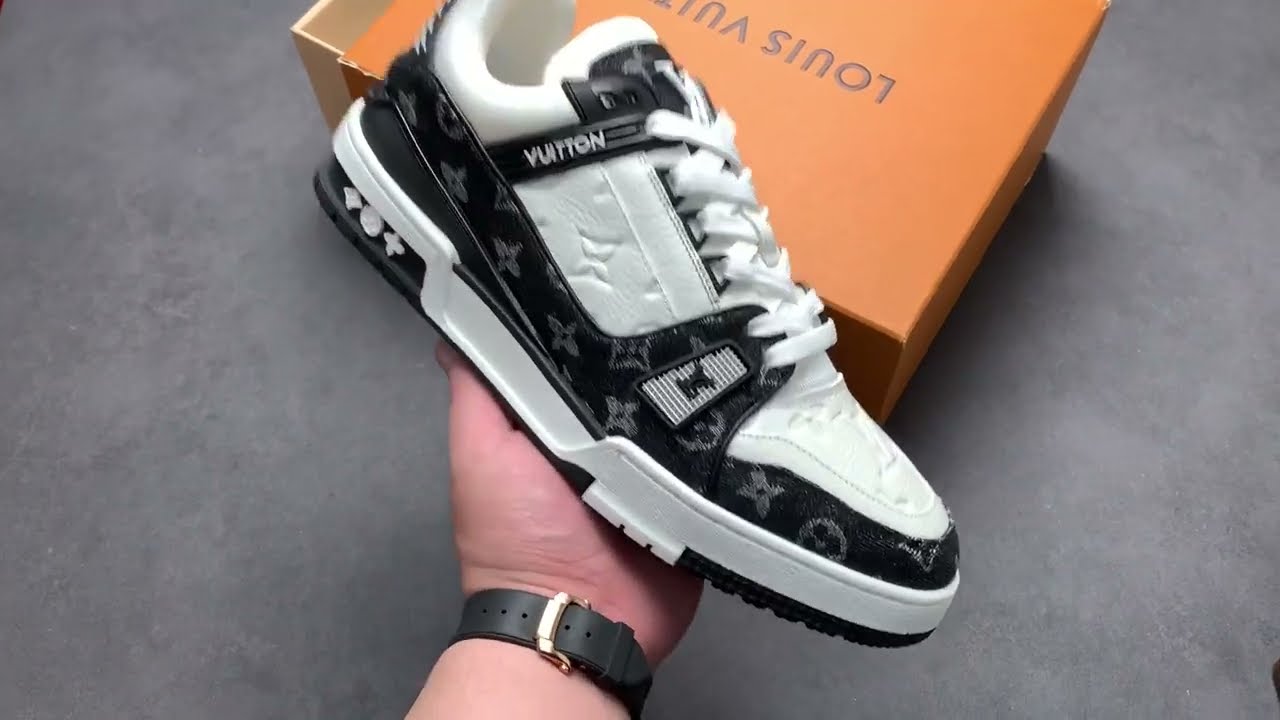 SNEAKERHOOD - LV Trainer Sneaker  Denim black