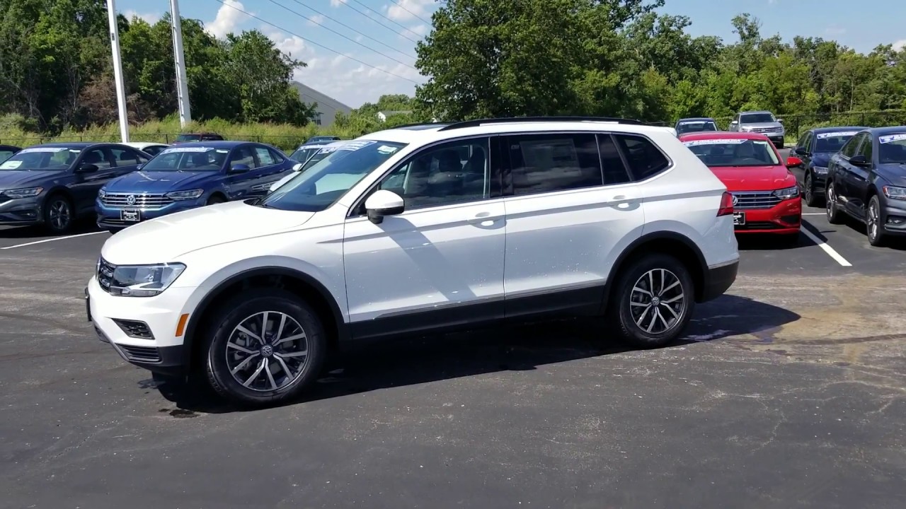 2018 VW Tiguan SE 2.0T 4Motion w/ Panoramic sunroof